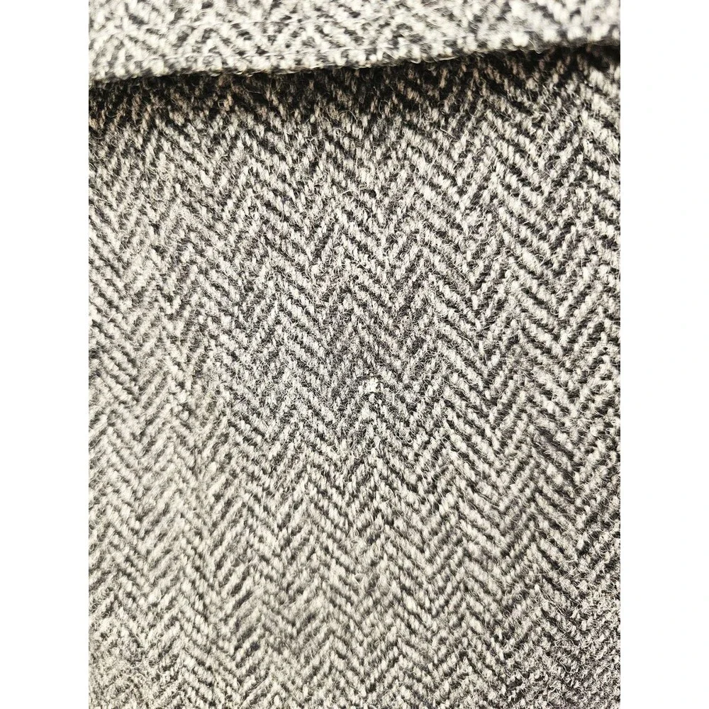 Vintage Alexanders Wide World of Fashion 40R Gray Harris Tweed Distressed Blazer